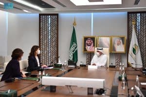 الدكتور الربيعة يلتقي بالسفيرة الأمريكية لدى لبنان