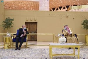 نائب وزير الخارجية يستقبل وزير الخارجية العراقي