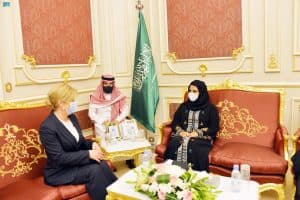 مساعد رئيس مجلس الشورى تلتقي برئيسة كرواتيا السابقة