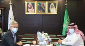 السفير آل جابر يلتقي بمبعوث مملكة السويد إلى اليمن