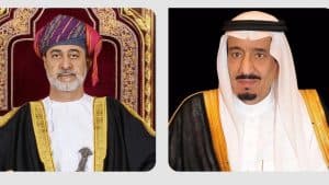 خادم الحرمين يجري اتصالاً هاتفياً بسلطان عُمان