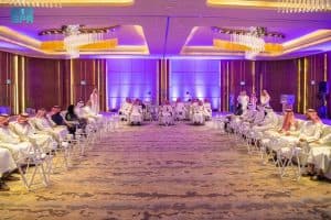 وزير السياحة يلتقي برواد الأعمال في القطاع السياحي
