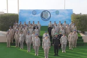 قائد القوات الجوية يخرِّج دورة عمليات الدفاع الجوي المشترك