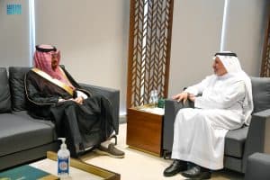 الدكتور الربيعة يلتقي بالسفير البحريني لدى المملكة