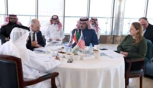 المملكة والإمارات وبريطانيا والولايات المتحدة يصدرون بيانًا عن الوضع الإنساني في اليمن