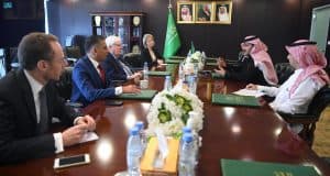 السفير آل جابر يلتقي بوكيل الأمين العام للأمم المتحدة للشؤون الإنسانية
