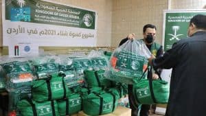 توزيع المساعدات الإيوائية في عدد من المحافظات الأردنية