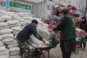 مركز الملك سلمان للإغاثة يوزع 17 طنًا من المساعدات الغذائية والإيوائية في مدينة كابل الأفغانية