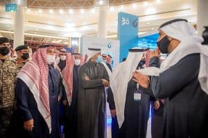 أمير القصيم: الملتقيات مكنت الشباب والفتيات من إيجاد فرص العمل