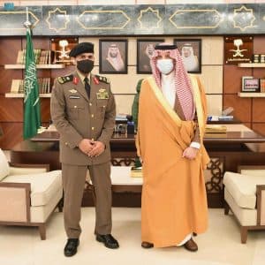 أمير الشرقية يقلد مدير مكافحة المخدرات بالمنطقة رتبته الجديدة