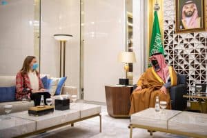 وزير الداخلية يستقبل المنسقة المقيمة للأمم المتحدة بالمملكة