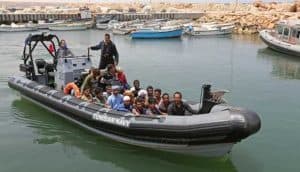 إنقاذ 10 بحّارة تونسيين من الغرق إثر تعرض مركبهم لاصطدام بباخرة تجارية