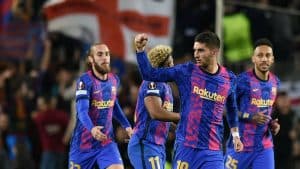 نابولي ينتزع تعادلاً ثميناً من برشلونة في يوروبا ليغ