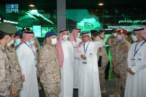 رئيس هيئة الأركان يطلع على استعدادات وزارة الدفاع للمشاركة في معرض الدفاع العالمي