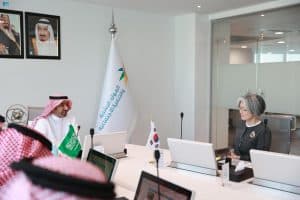 الراجحي يعقد اجتماعا مع وزيرة الخارجية السابقة لكوريا الجنوبية المرشحة لمنصب مدير عام منظمة العمل الدولية