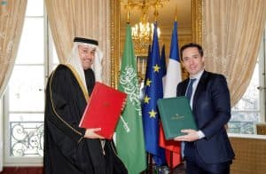 وزير النقل يوقع مذكرتي تفاهم مع وزير النقل الفرنسي