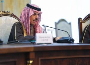 سمو وزير الخارجية يلتقي وزير خارجية قرغيزستان