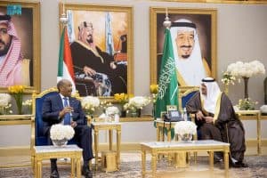 رئيس مجلس السيادة السوداني يصل إلى الرياض