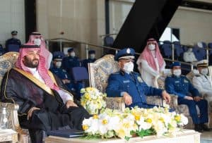 سمو ولي العهد يرعى حفل تخريج الدفعة 101 من طلبة كلية الملك فيصل الجوية