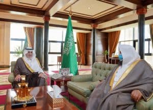 سمو أمير تبوك يستقبل مدير فرع هيئة الأمر بالمعروف بالمنطقة