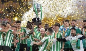 ريال بيتيس يهزم فالنسيا ويتوج بكأس ملك إسبانيا