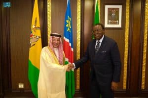 رئيس جمهورية ناميبيا يستقبل المستشار أحمد قطان
