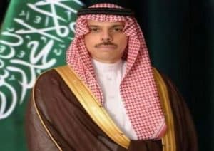 وزير الخارجية يبحث هاتفيا مع نظيره اليوناني العلاقات الثنائية