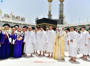 الرئيس التركمانستاني يؤدي مناسك العمرة