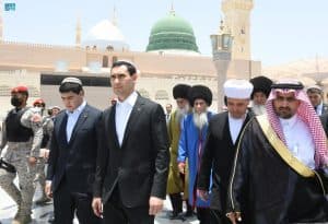 رئيس جمهورية تركمانستان يزور المسجد النبوي
