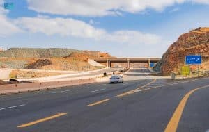 بتكلفة ملياري ريال.. مشاريع الطرق بالباحة تعزز الحركة التجارية والاقتصادية والسياحية بالمنطقة