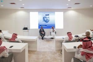 آل عياف يلتقي بصنَّاع الأفلام وشركات الإنتاج في مهرجان “أفلام السعودية”