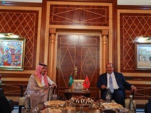 سمو وزير الخارجية يلتقي رئيس مجلس المستشارين المغربي