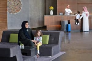 هيلتون الرياض والشقق الفندقية يوفر ملاذاً رائعاً للعائلات والمهنيين