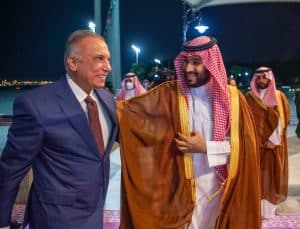 سمو ولي العهد يستقبل رئيس الوزراء العراقي لدى وصوله المملكة