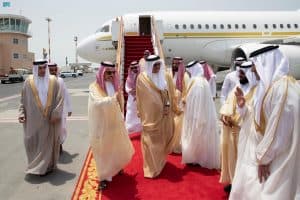 سمو وزير الخارجية يصل مملكة البحرين