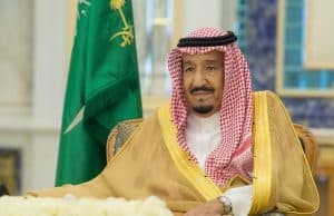خادم الحرمين الشريفين يتلقى رسالة خطية من أمير دولة قطر