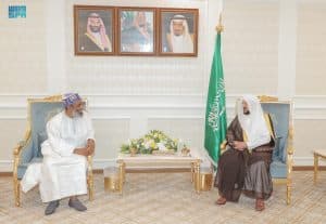 وزير الشؤون الإسلامية يلتقي نائب وزير الشؤون الدينية رئيس شؤون الحج بجمهورية غينيا كوناكري