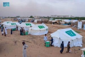 توزيع مواد إيوائية للمتضررين من السيول في مأرب