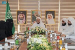 وزير الشؤون الإسلامية يلتقي الداعيات والمعينات حديثاً بفرع الوزارة بمكة المكرمة