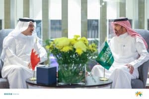 وزير “الموارد البشرية” يعقد لقاءً ثنائيًا مع وزير التنمية الاجتماعية البحريني