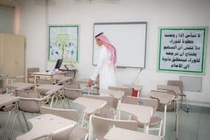 عودة الكادر الإداري والمشرفين التربويين والهيئة الإدارية والتعليمية للمدارس