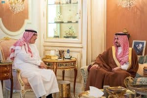 أمير منطقة مكة بالنيابة يقدم تعازيه لذوي الأديب عبدالمقصود خوجة