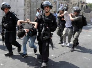 قوات الاحتلال الإسرائيلي تعتقل فلسطينيَّيْن من نابلس