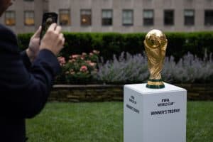 كأس العالم لكرة القدم تصلُ إلى المغرب ضمن جولتها العالمية