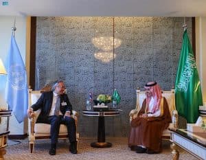 وزير الخارجية يلتقي نائب رئيس الوزراء وزير خارجية تايلند