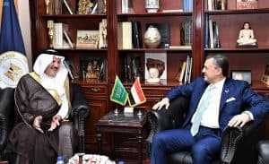 سفير المملكة لدى مصر يلتقي بوزير السياحة والآثار المصري
