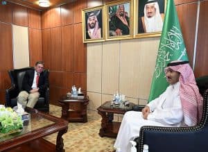 السفير آل جابر يلتقي بسفير جمهورية ألمانيا الاتحادية لدى اليمن