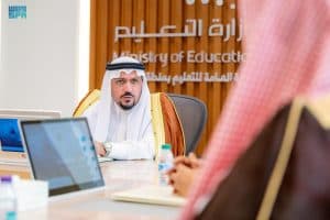 أمير القصيم يطلق جائزة “المعلم القدوة”