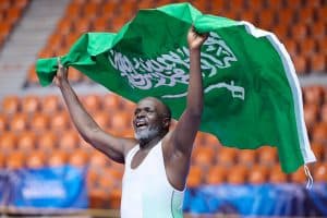 هوساوي بطل العالم في المصارعة الرومانية