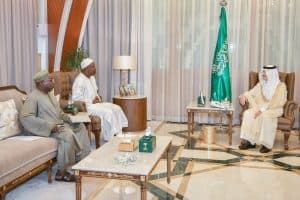 أمير الشرقية يستقبل سفير السنغال لدى المملكة